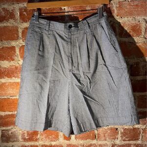 Vtg Liz Claiborne Sport black + white cotton gingham tailored shorts size 8